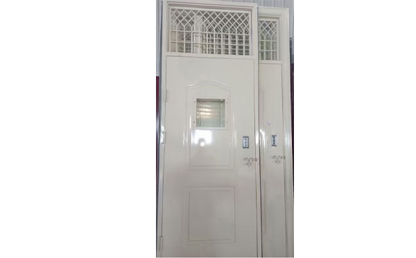 沙湾学校教室门