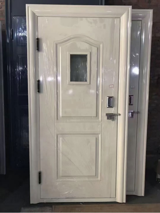 沙湾学校教室门