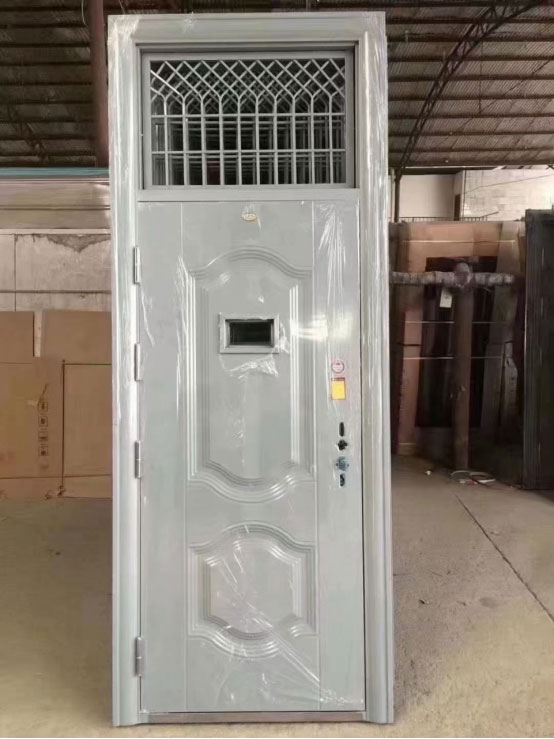 沙湾学校教室门