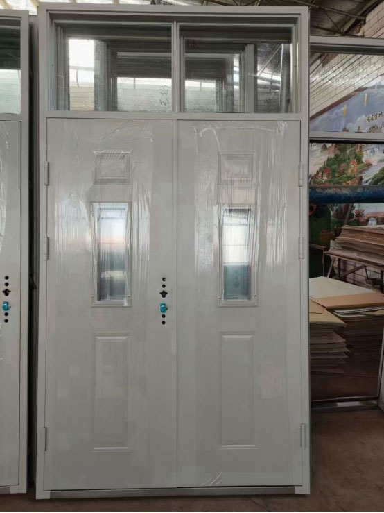 沙湾学校教室门